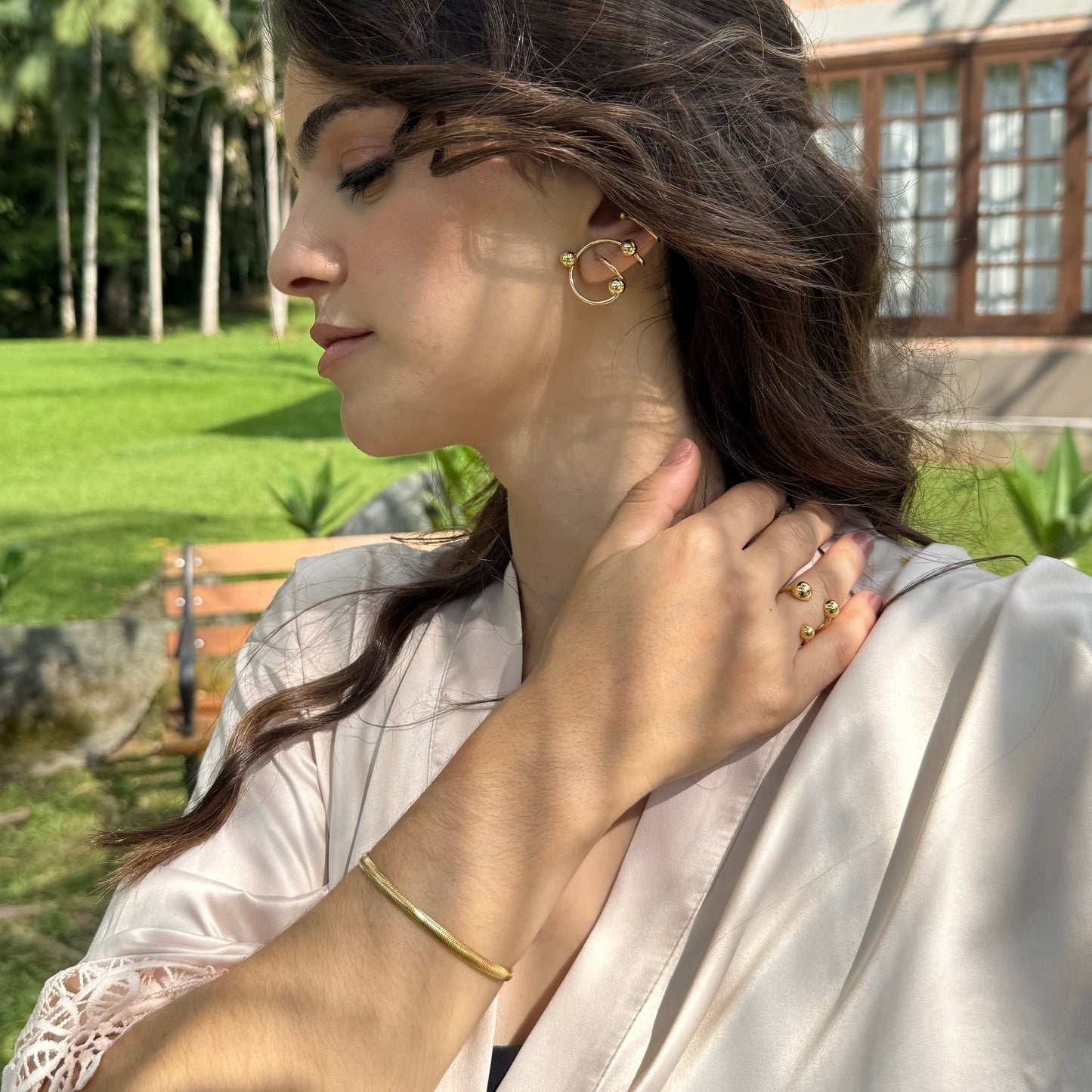 Pulseira Essential - Pulseira atemporal banhada a ouro