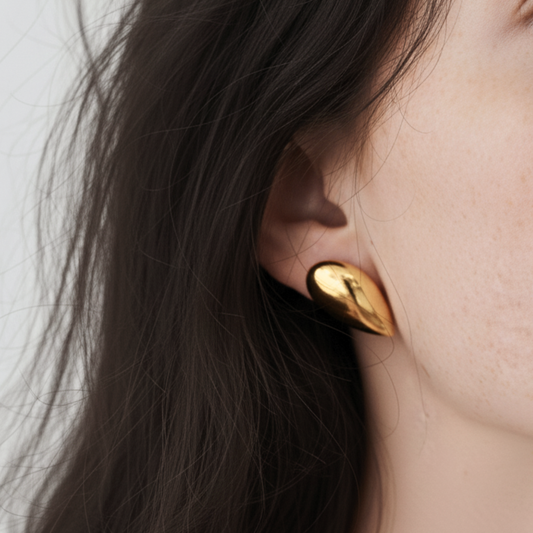 Brinco Lume - Brinco moderno banhado a ouro